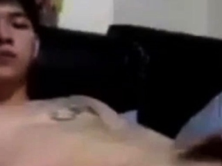 asian twink jerking off on bed on cam (1'12'')