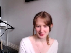 Hot Amateur Webcam Teen Masturbates For Their Fans
