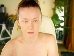 Hot amateur busty brunette masturbate in webcam