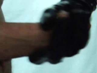 Close up Outdoor bdsm dorm handjob