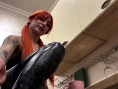 Amateur Redhead Milf Has Facial
